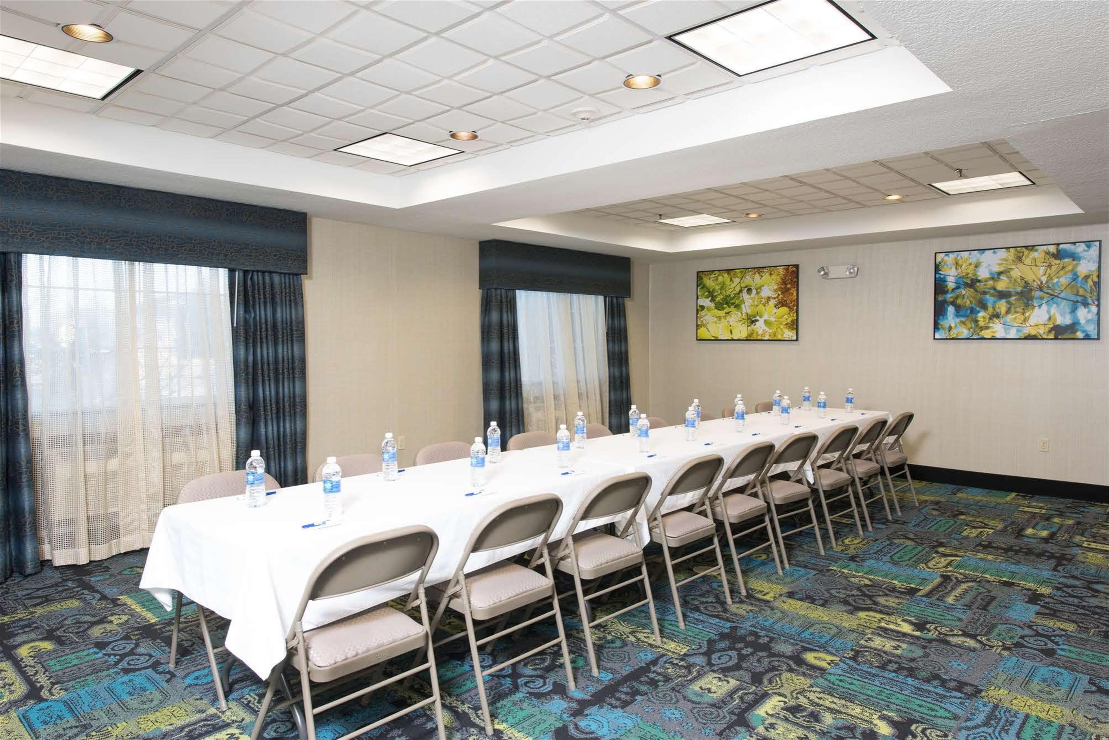 Holiday Inn Express & Suites Danville By Ihg Exterior photo